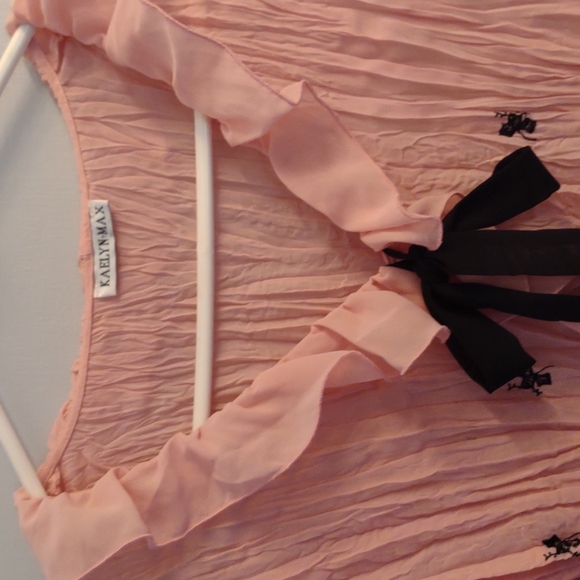 Dressy Gauze Blouse - Picture 3 of 9